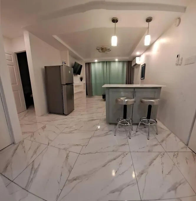 Donmair Apt Super Suite Kingston Apartamento